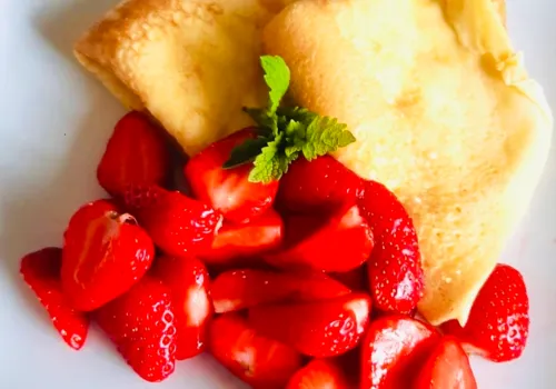 Crepes mit feiner Topfencreme