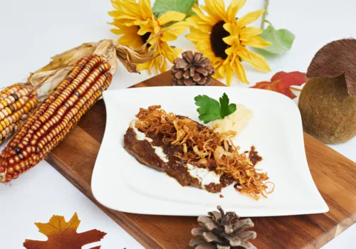 Zwiebelrostbraten mit Erdäpfel-Sellerie-Püree